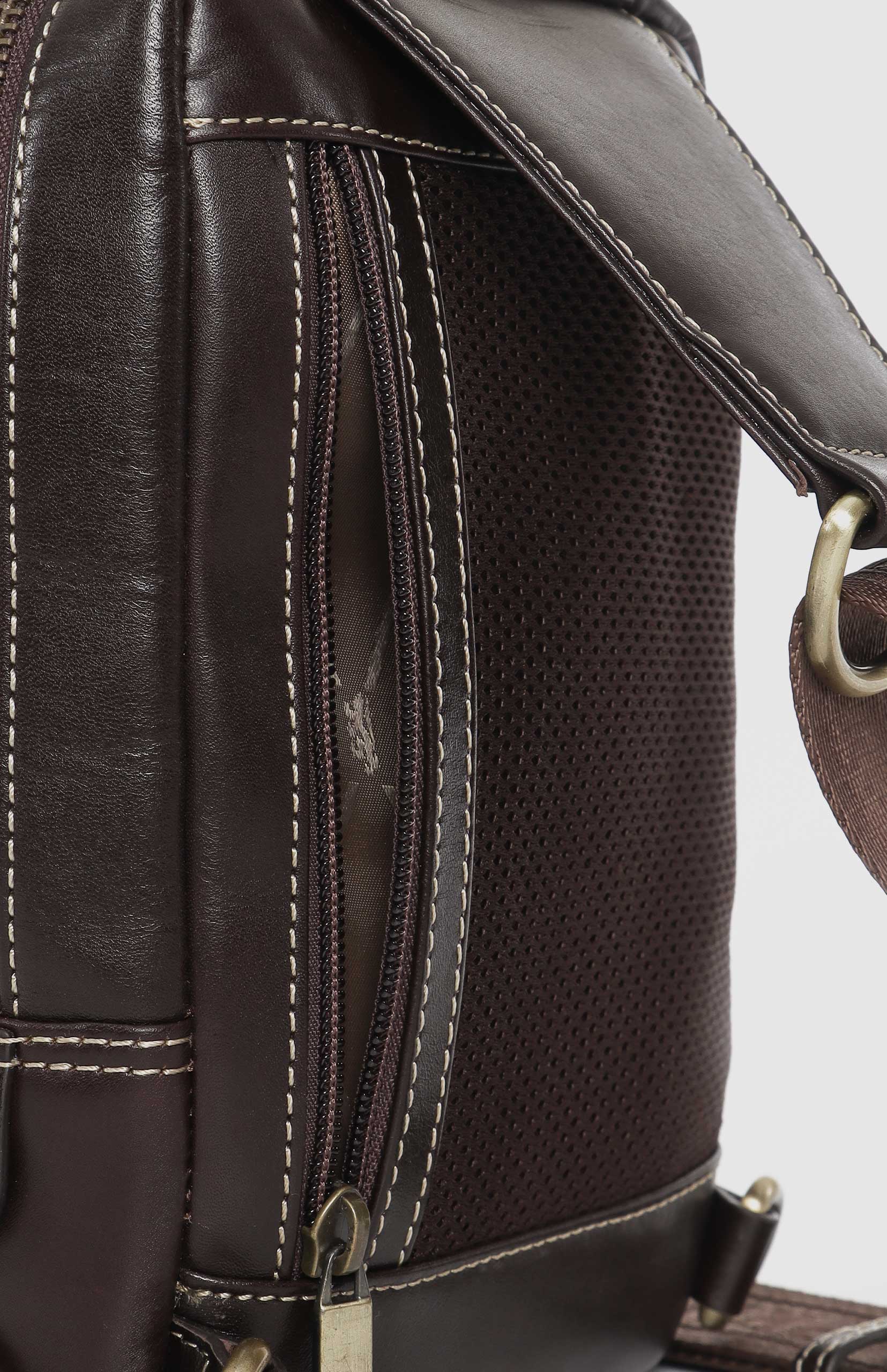 Pringle Hudson Crossbody Bag. - Image 7