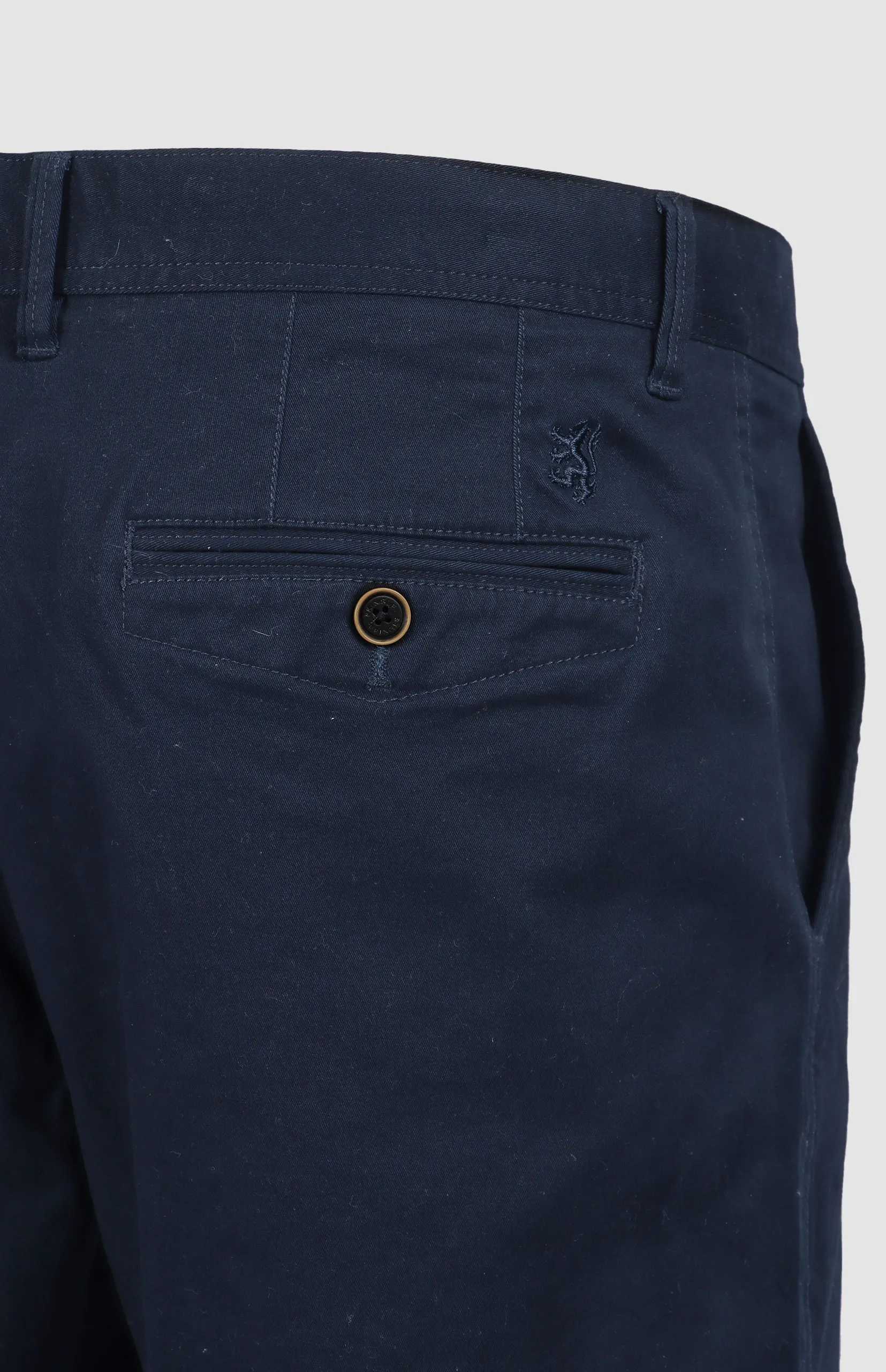 Matthew Mid-Thigh Chino Shorts - Image 4